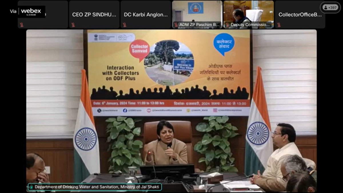 swachhbharat's tweet image. Secretary, DDWS Smt. @mahajan_vini held a #CollectorSamvaad with 10 District Collectors today to acknowledge and appreciate their unwavering dedication towards achieving a #SwachhBharat. 👏🏼