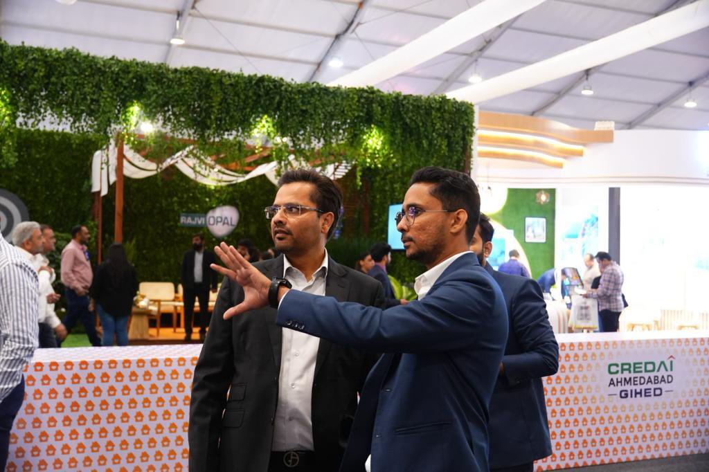 YashB1016's tweet photo. Taking a moment to marvel at our stall at the GIHED Property Show.
Feeling happy, proud and satisfied, grateful for the incredible team behind this showcase.
#shilpgroup #gihed #gihedpropertyshow #gihedpropertyshow2024 #propertyexpo #ahmedabad #gihedcredai #credai https://t.co/1ENUvBviLT