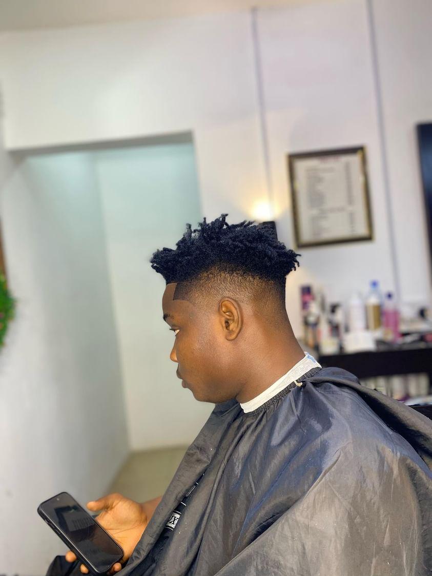BetiangF's tweet photo. Happy new year 🎊🎊 I want to give a big shoutout and express my heartfelt thanks for choosing me as your barber last year. It truly means a lot to me that you put your trust in me to take care of your hair. I had a blast working with you and creating fresh and stylish looks. https://t.co/Q7j1lNCNjU