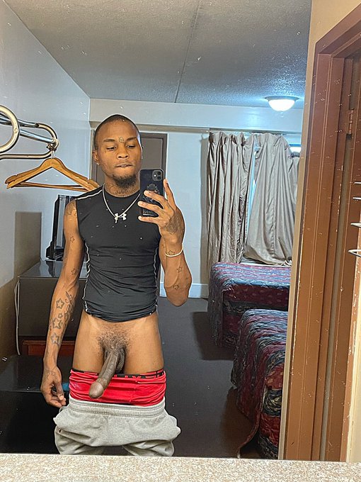 😎💪🏾❤️🖤❤️ https://t.co/NP4JTcEkdB