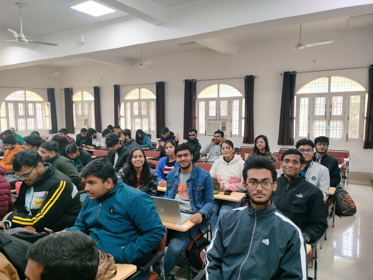 aarushij29's tweet photo. The opportunity is offering cash prizes up to 375k USD!! If you are a student, professional developer, or a part of a startup, do participate &amp; revolutionise digital commerce with #ONDC. Explore the official website &amp; Register Now: https://t.co/ZyU9TVou8A #BuildforBharat https://t.co/IF6Vbgnc7u