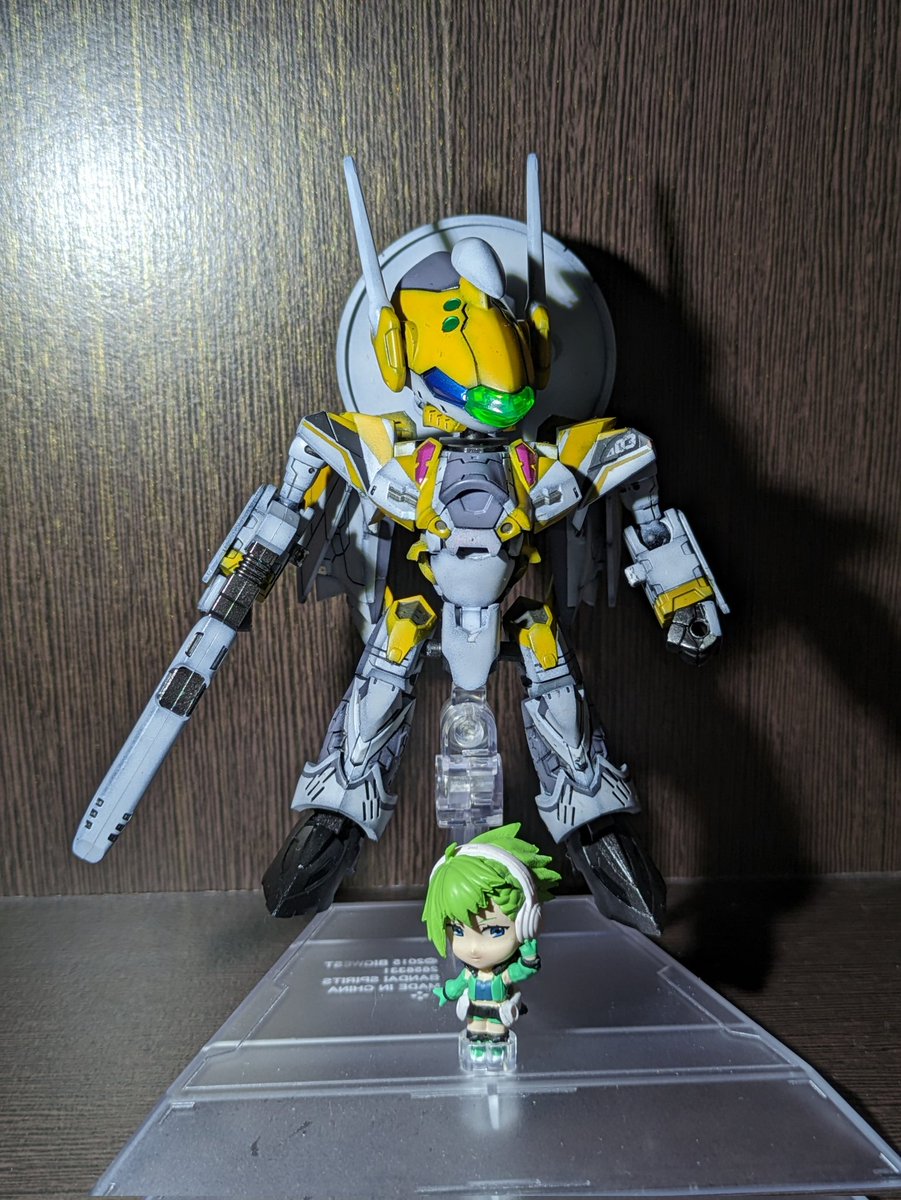 Paul2205Lennon's tweet photo. TinySessionVF-31Eジークフリード　全塗装
完成しました!

推しの機体を本来のカラーリングで可能な限り再現してみました。
とてつもなくイケメンになってくれて大満足です✨
レイナさんは未塗装です

ツリーに各形態の写真があります

#マクロスモデラーズ ?
#TinySession https://t.co/45RYkTdXbr