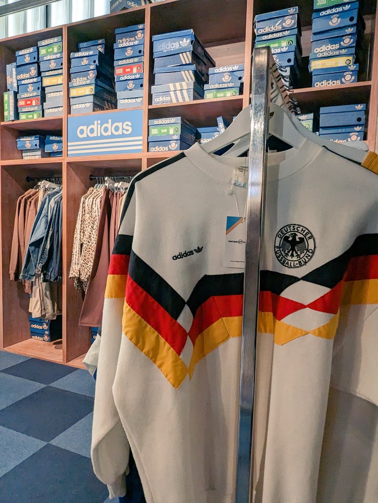 Adidas clothing store deals