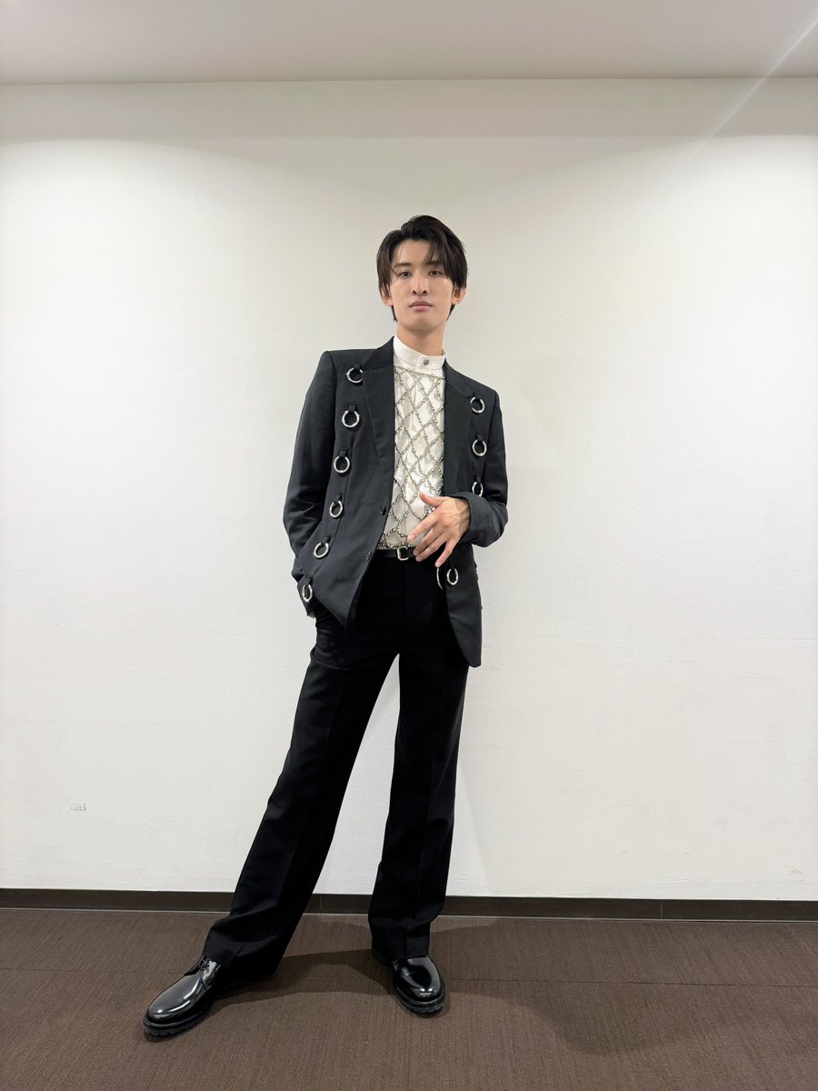 ⋱#向井康二 編⋰ #LOVETRIGGER 衣装図鑑