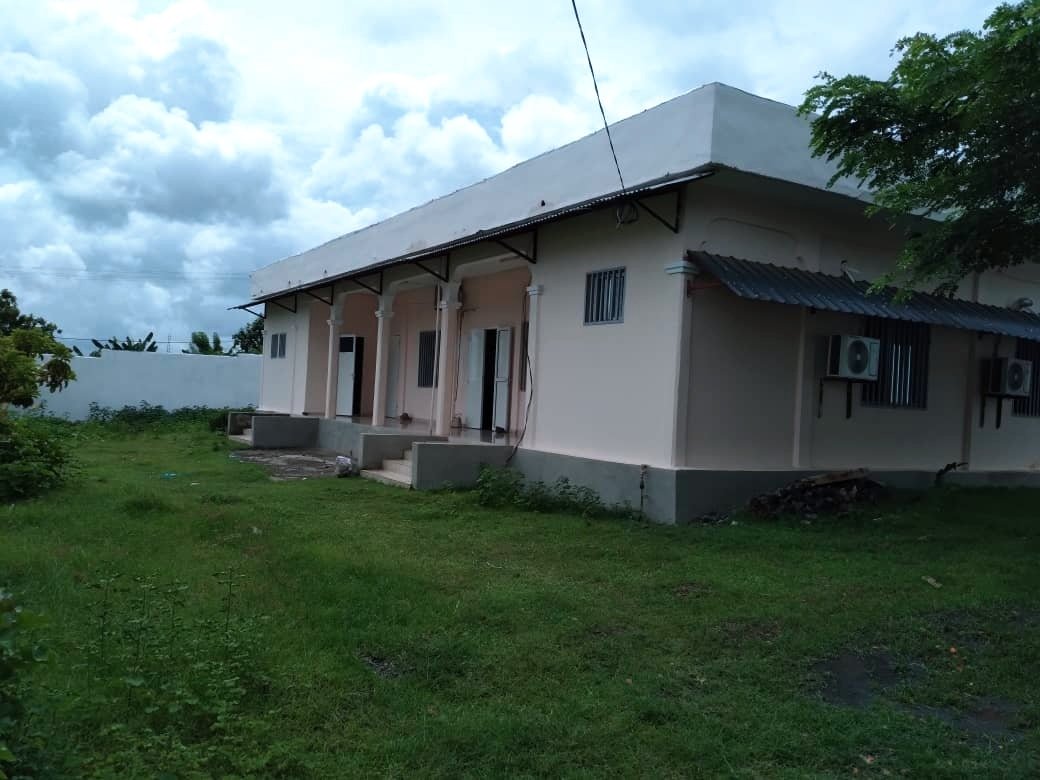 amgcomores's tweet photo. Travaux de réhabilitation et d'extension du siège de la CNSPS à Mohéli achevés grâce au #PAAMG soutenu par l'#AFD. Une étape cruciale pour renforcer nos infrastructures au service de la protection sociale via l'Assurance Maladie. Merci à la France pour son soutien continu! 🇰🇲🇫🇷 https://t.co/vW5IuLGEnJ