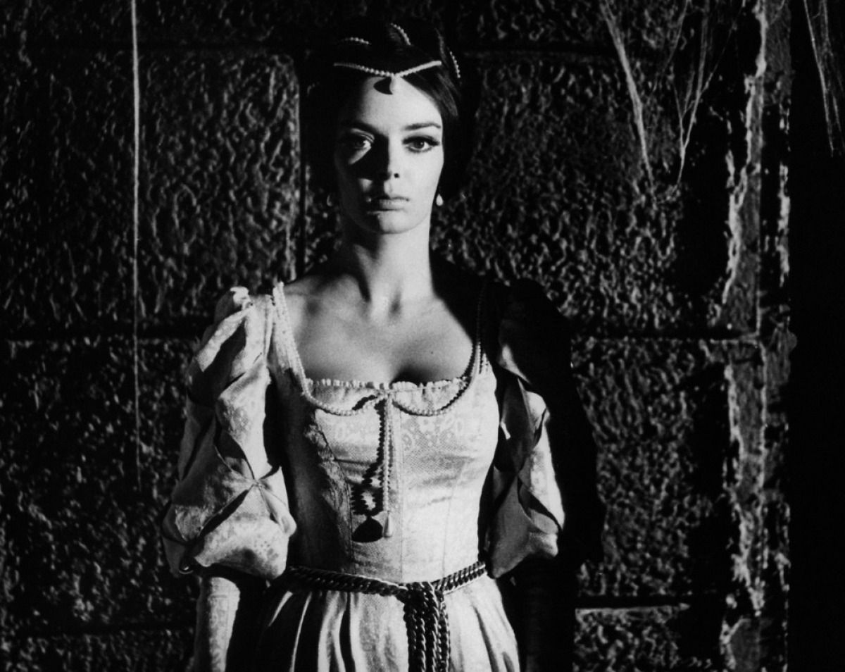 Barbara Steele in 'I lunghi capelli della morte' (1964)
#BarbaraSteele #movies #horror
