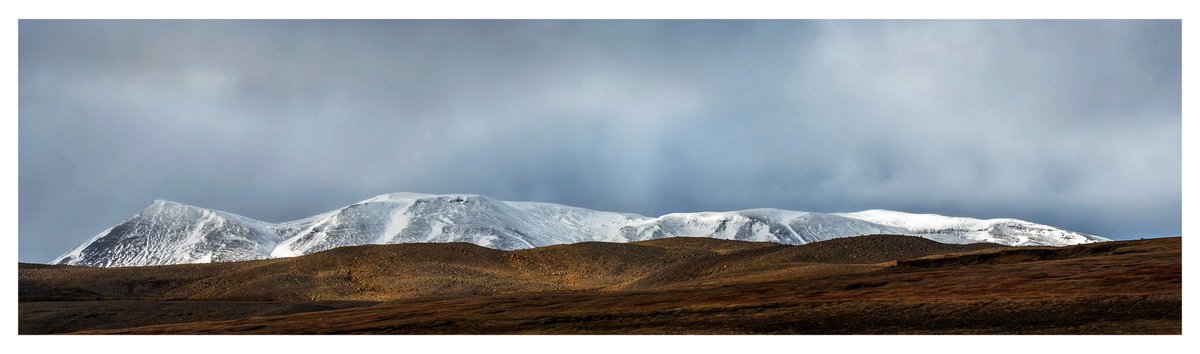 Panorama in the North East of Iceland. #Iceland #photograph #mountains #landscapephotography #sonyalpha @SonyAlpha #appicoftheweek #Pano #scenic #stormhour