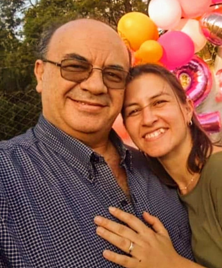 luismoro66's tweet photo. Muy Feliz Cumpleaños mi dulce Daniela Cristal 🎈..!! https://t.co/8tbQJq3GxP