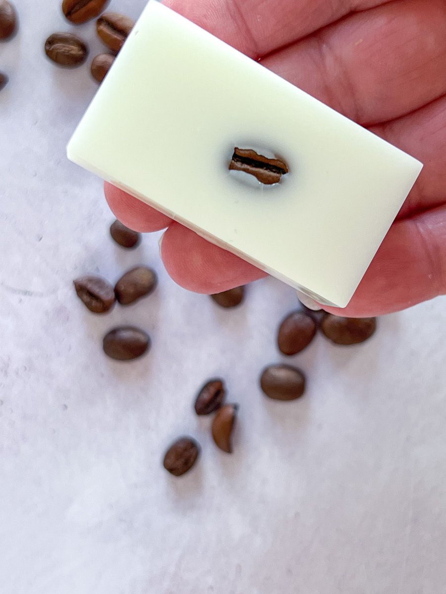 This has to be my go-to scent for creating a welcoming and cosy home.  
  Coffee Mocha wax melts   buff.ly/3O0Dd5k