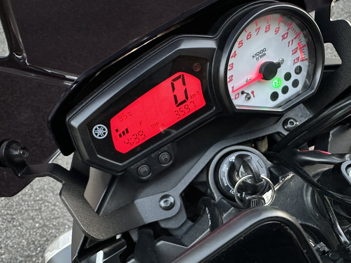 works_be's tweet photo. 走り初め😁
無事故無違反で無事帰着✌🏻
#バイク好きと繋がりたい
#バイク乗りと繋がりたい 
#ツーリング
#fz8 
#無事故無違反 https://t.co/7ROVgwYXhP