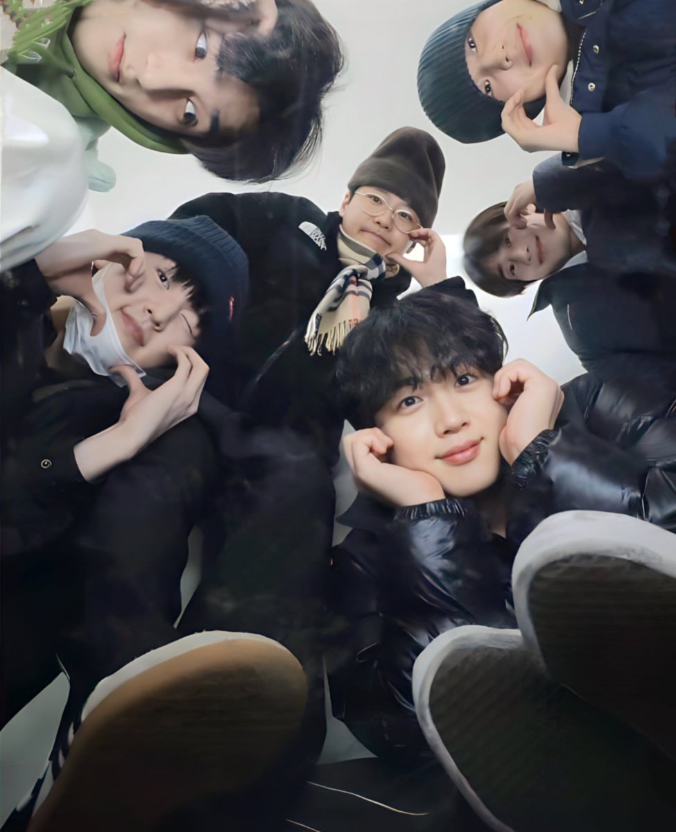 ᥫ᭡woodz tweet media