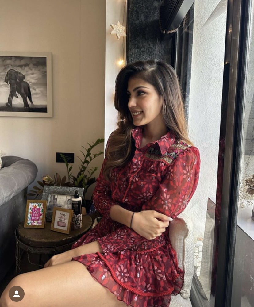 LabelReyya's tweet photo. Gypsy soul with a touch of glam – that's the boho chic way ✨☀️
Check this out : https://t.co/XAtdHKGvBZ https://t.co/6kulZb4Jox
