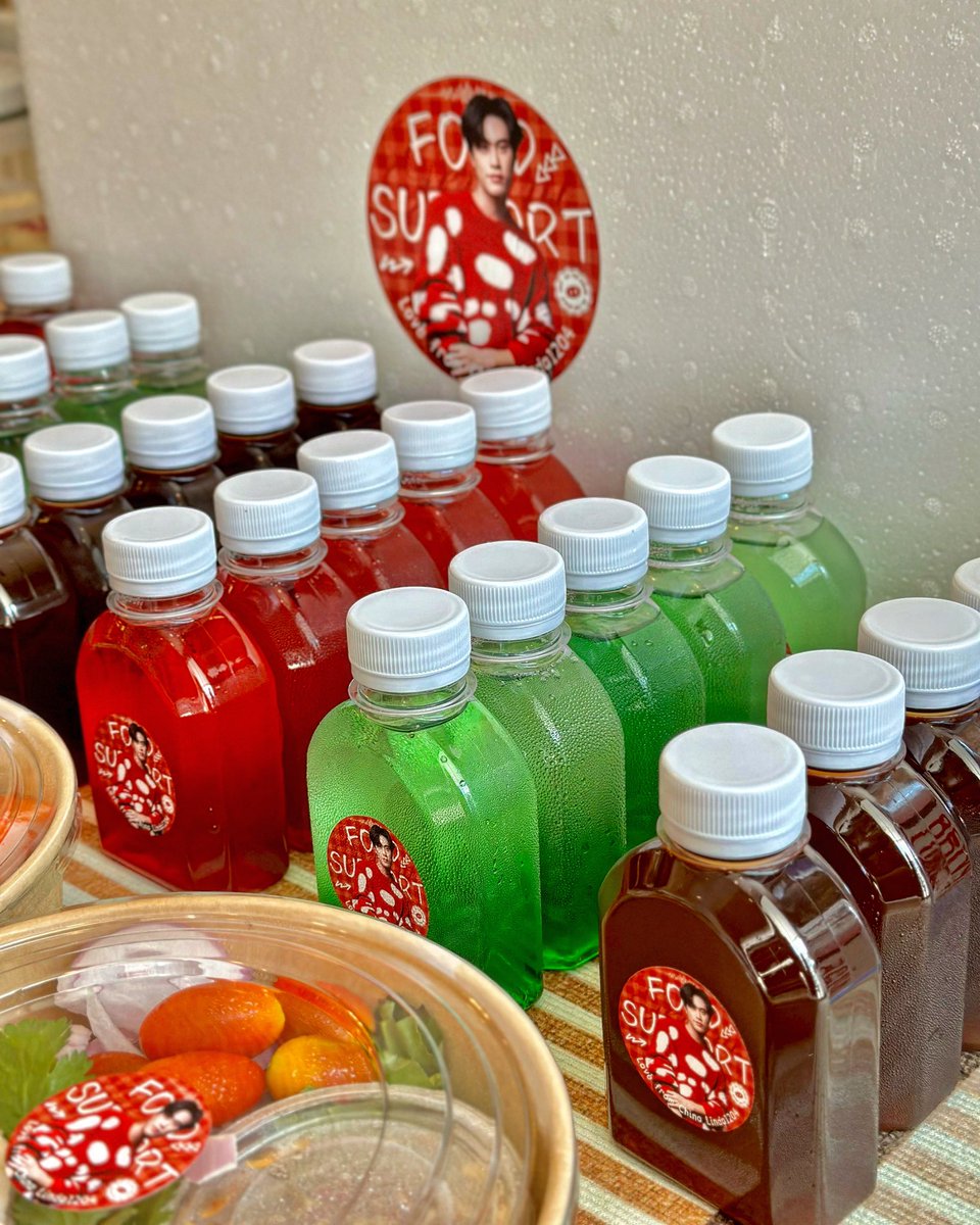 Torfuncatering's tweet image. Thank you lovely  Chinese Fans for ordering food support for N’ Gemini 🥰. Have a nice day &amp;amp; enjoy your meal 💕

#Gemini_NT
#เจมีไนน์
#เปิดกล้องMyLoveMixUpTH

#snackbox #foodsupport #foodsupportศิลปิน 
#TorfunCatering #ทอฝันแคทเทอริ่ง #Premiumfoodsupport #Foodsupportเจ้าดัง