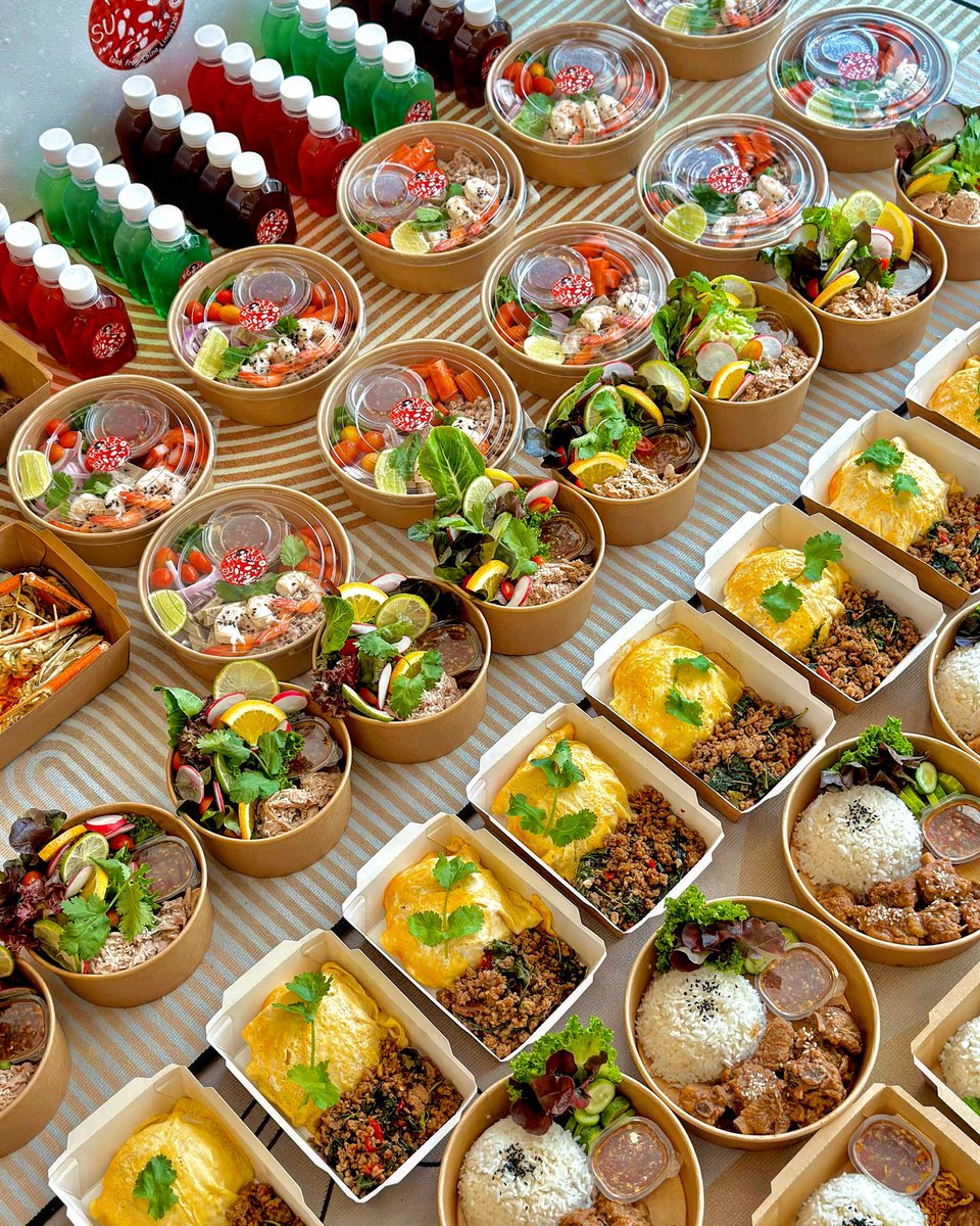 Torfuncatering's tweet image. Thank you lovely  Chinese Fans for ordering food support for N’ Gemini 🥰. Have a nice day &amp;amp; enjoy your meal 💕

#Gemini_NT
#เจมีไนน์
#เปิดกล้องMyLoveMixUpTH

#snackbox #foodsupport #foodsupportศิลปิน 
#TorfunCatering #ทอฝันแคทเทอริ่ง #Premiumfoodsupport #Foodsupportเจ้าดัง