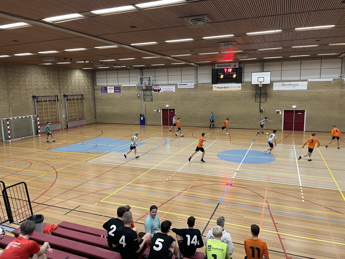 Mooie start van de 2e seizoenshelft voor @Exc31JO17_1. Divisie zaaltoernooi met deelnemende teams ON, HHC en BWO!