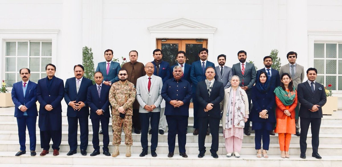 ImranAb54108134's tweet photo. faced by the civil servants. Ceremony was also attended by DML&C LHR and other officers of LHR region.
#50thCTP
#CIMLA
#passingout
#CBsAreBestLocalGovernment
#Civilservice https://t.co/vxYdgaqc22