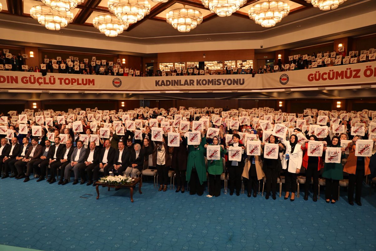 sagliksen's tweet photo. Memur-Sen Kadınlar Komisyonu 2. Türkiye Buluşması, Türkiye'nin dört bir yanından gelen kadın teşkilat mensuplarının katılımıyla gerçekleştirildi.

#ÖrgütlüKadınGüçlüToplum
#BoykotaDevam https://t.co/yWyv590Ujw