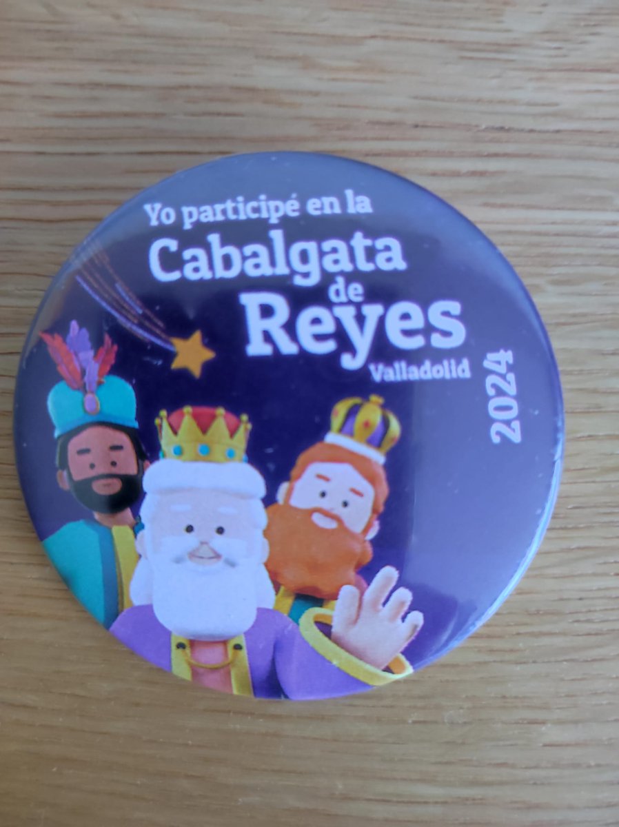 La AMPA del Ponce ayer repartió ilusión y muchos caramelos a través de las manos de los niños y las niñas más felices de Valladolid #CabalgataVLL2024