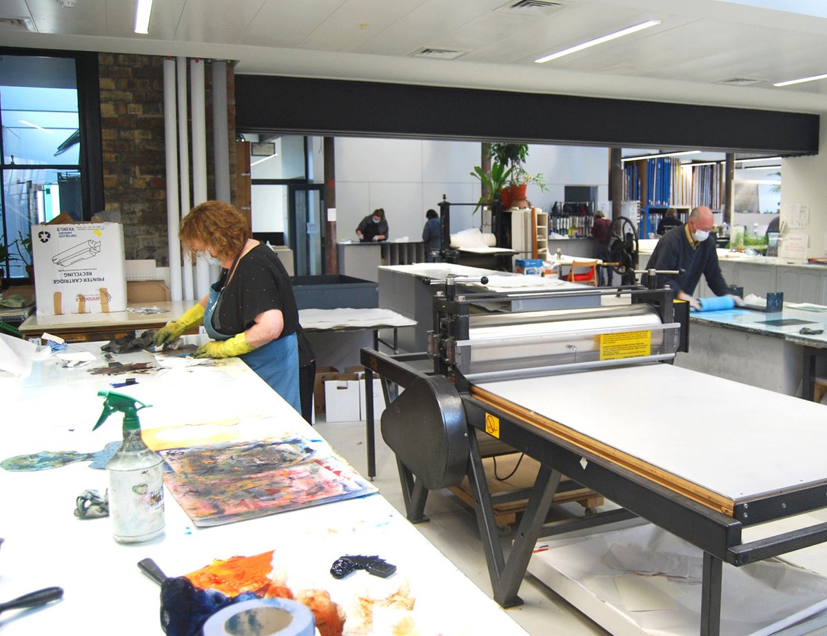 RoyalScotAcad's tweet image. There’s just one week left to apply for RSA Residencies for Scotland 2024. 

Artists taking part conceive and plan their residencies entirely on their own terms, allowing for a period of uninhibited creativity: ow.ly/iYJL50QeVNp

📆Deadline: Sunday 14 January, 5pm.