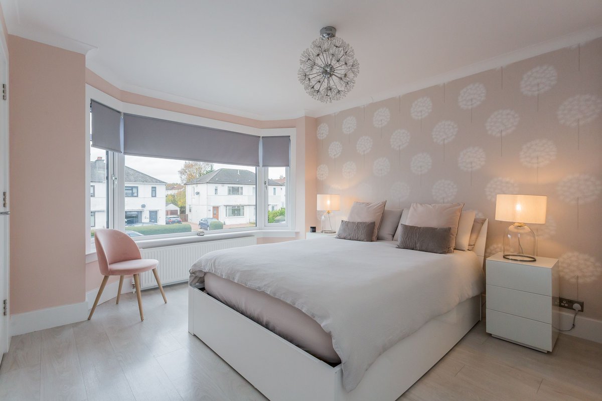 This beautiful semi detached villa is in a great location on Penilee Road in the Ralston area of Paisley. The property has a stylish interior and benefits from a detached garage, ample parking and a great garden. 

buff.ly/3twNW1e