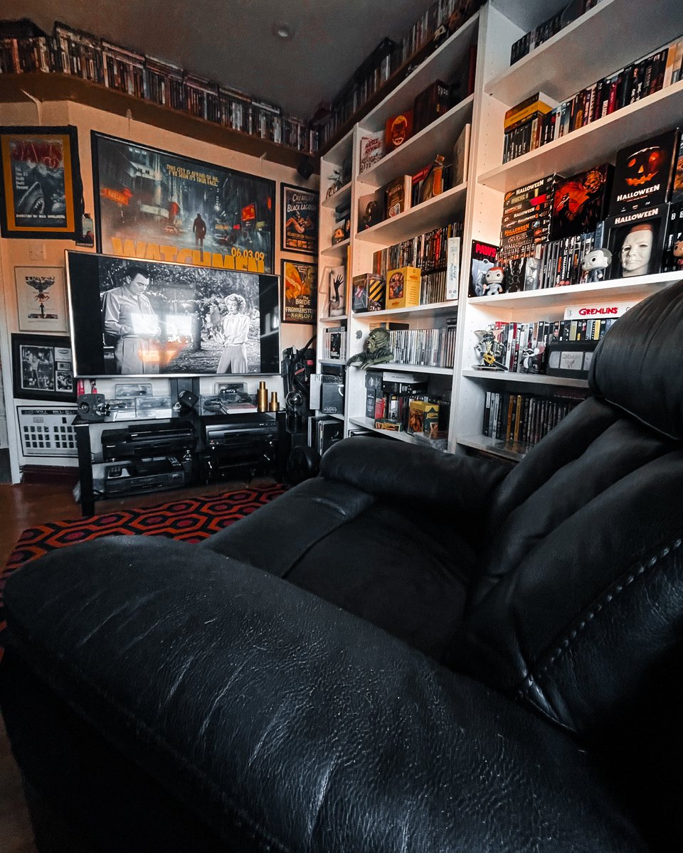 movievaultthe's tweet image. Saturday morning in the Vault 📀😍

#saturdayshelfie #dvdcollection #bluraycollection #physicalmedia