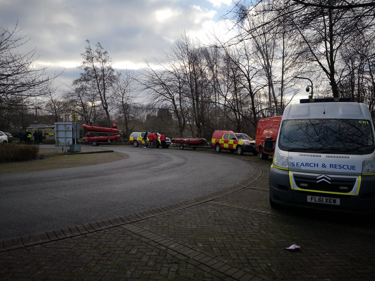 Team remained in Newark available to emergency services through the night. Now RV’d with <a href="/SYFR/">South Yorkshire Fire</a> and <a href="/nottsfire/">Nottinghamshire Fire and Rescue Service</a> to provide further support to flood response efforts.
#nottinghamshirefloods #volunteersmakeadifferemce #floodrescue
