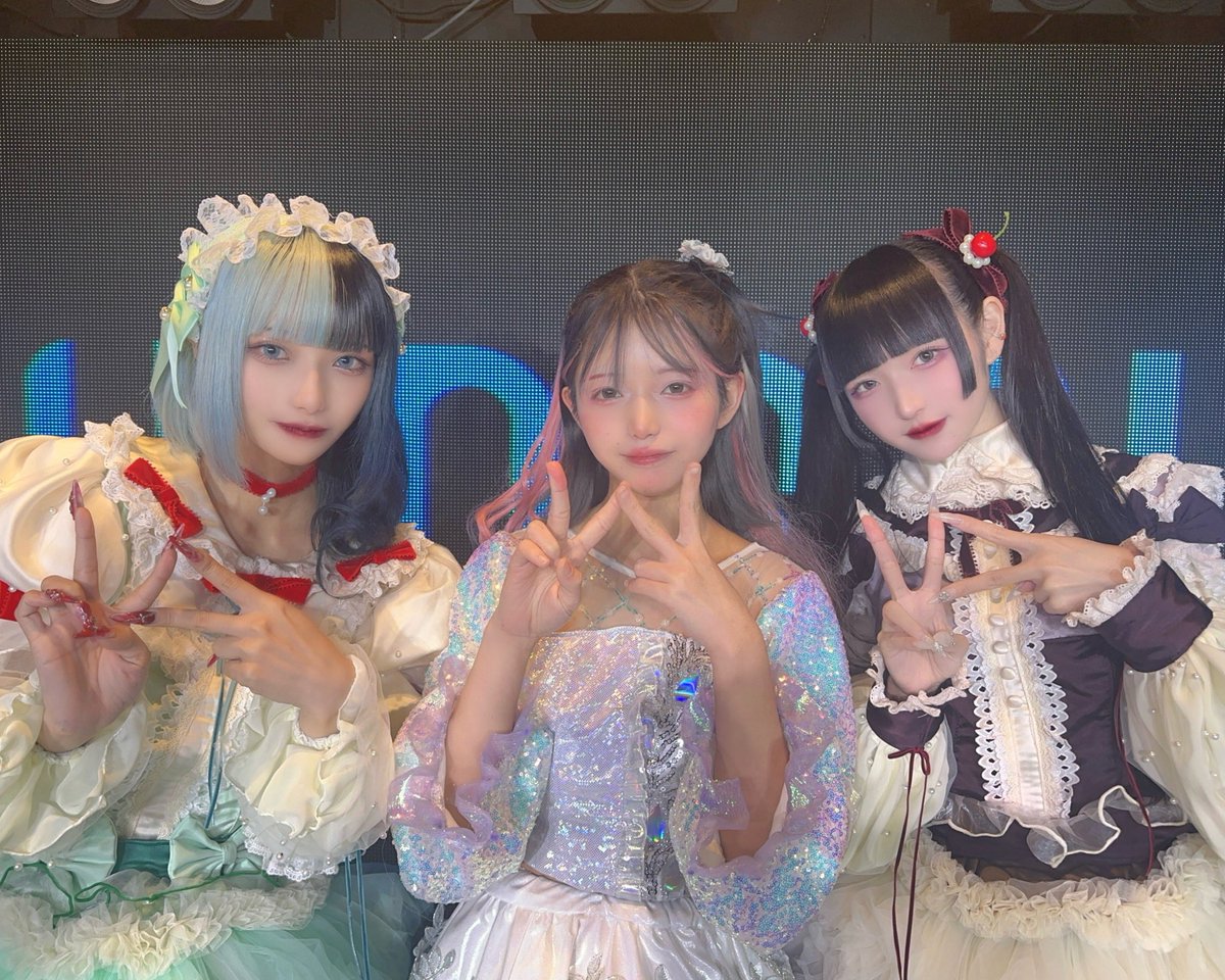CHA_CHATEN's tweet photo. 福岡ポケット5周年記念『GIRLSZONE』ありがとうございました！
次のイベントは1/13(土)です🪽

#GIRLSZONE
#twinpale
#福岡ポケット
#ちゃちゃくちゃらナてんし https://t.co/8it28jP7iL