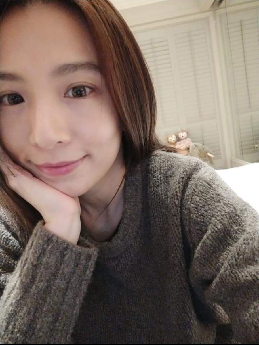 SiewSiewFo26990's tweet photo. Do both of them look alike 😉? @Lookkaeww_k 

LOOKKAEW WORLD 06
#lookkaewkamollak 
#LoveSeniorTheSeries 
#hebetien 
#taiwansinger https://t.co/gihc5QZ3Qb