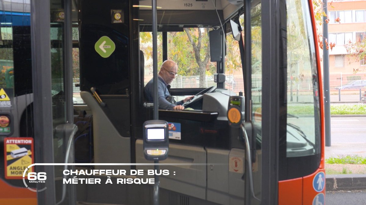 66Minutes's tweet photo. 📷 Rendez-vous à partir de 17H20 pour un nouveau #66minutes sur @M6 présenté par @kareenkg

▶️ Crachats, insultes, passages à tabac...les agressions contre les chauffeurs de bus se multiplient. À Marseille, les sociétés de transport tentent de protéger les conducteurs. https://t.co/YkCcloCS1C