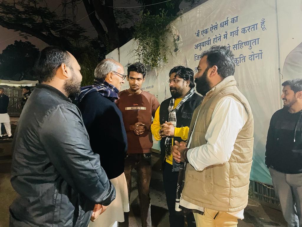 ManjulTripathi_'s tweet photo. आज भोपाल मे अपने नेता पूर्व मुख्यमंत्री आदरणीय श्री दिग्विजय सिंह जी (राजा साहब) से मुलाकात कर आशीर्वाद प्राप्त किया...
@digvijaya_28 https://t.co/HC5vlDuqHV