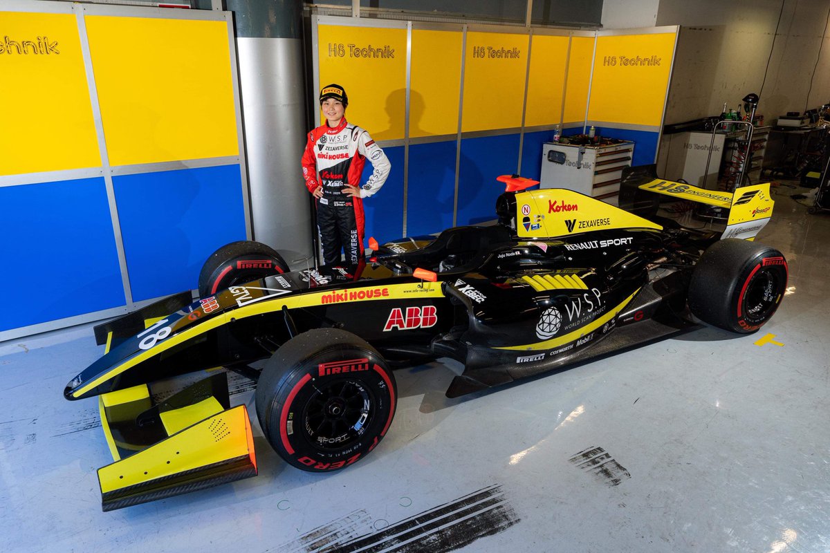 JujuNoda_Racing's tweet image. 2024年BOSS GP 参戦

F1やF2と同等性能の車両が出場し、欧州で開催されている高速レース。

昨シーズン、イタリア・モンツァで初出場し、レース1ではクラス2位、レース2ではクラス3位の成績を収めました。

体制は、2023年の初出場の際に所属したTeam HS ENGINEERING。
車両は、ダラーラ T12となります