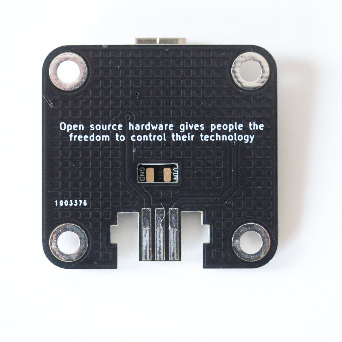 AnaviTechnology's tweet photo. 🎮 ANAVI Handle is a small #opensource hardware adapter board to connect Nintendo Wii #Nunchuk compatible controllers to a PC using USB-C cable
⭐ Powered by @seeedstudio XIAO module with #RaspberryPi RP2040 microcontroller
🚧 PCB prototype from @SeeedFusion https://t.co/lwDuxF15hO