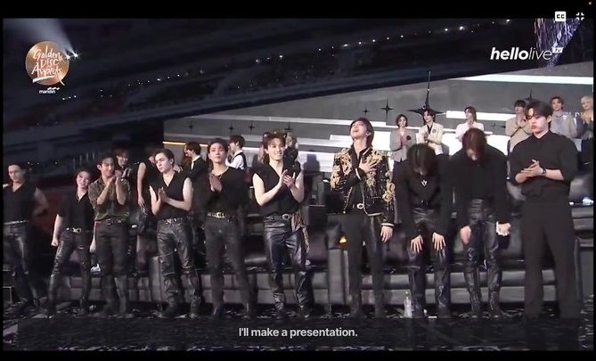 [#ACHIEVEMENT] SEVENTEEN membawa Daesang malam ini untuk Best album (Daesang) dengan fml 

SEVENTEEN ALBUM OF THE YEAR
#FML_AlbumOfTheYear
#세븐틴_FML_골디_올해의앨범 <a href="/pledis_17/">세븐틴(SEVENTEEN)</a>