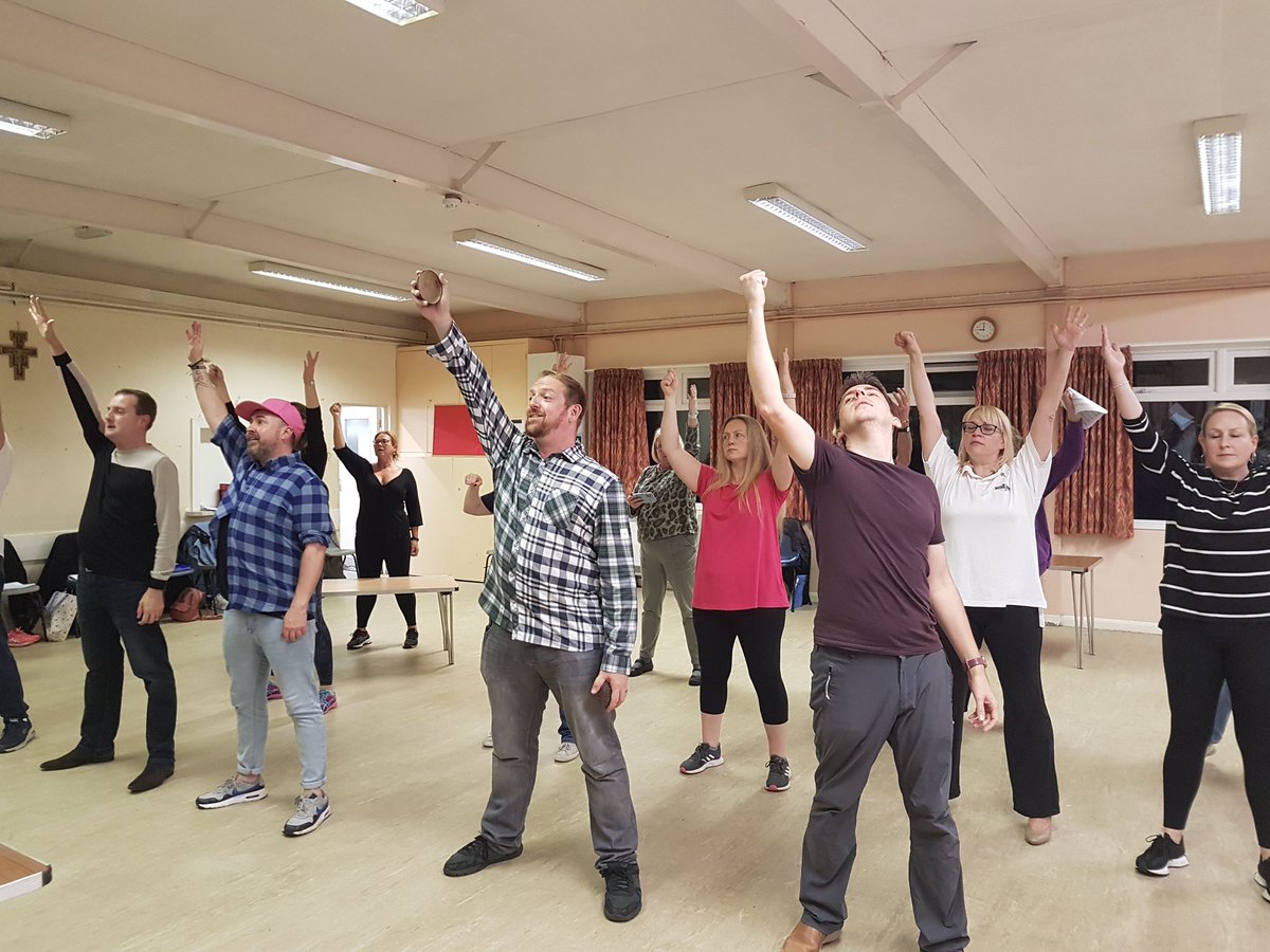 They may not be Cleese, Gilliam, Chapman, Idle,  Palin &amp; Jones, but our boys are doing an amazing job playing the various characters in Monty Python's Spamalot.

queens-theatre.co.uk/whatson/spamal…

#MontyPython #MontyPythonsSpamalot #Spamalot