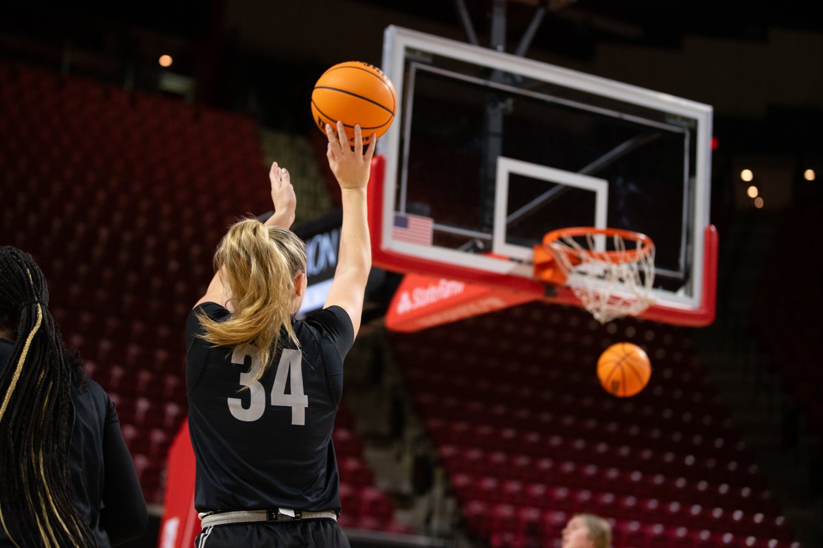 PurdueWBB's tweet photo. Shots up. Game 🔜

Tip at 4:30 on BTN. https://t.co/crl9J8bmyu