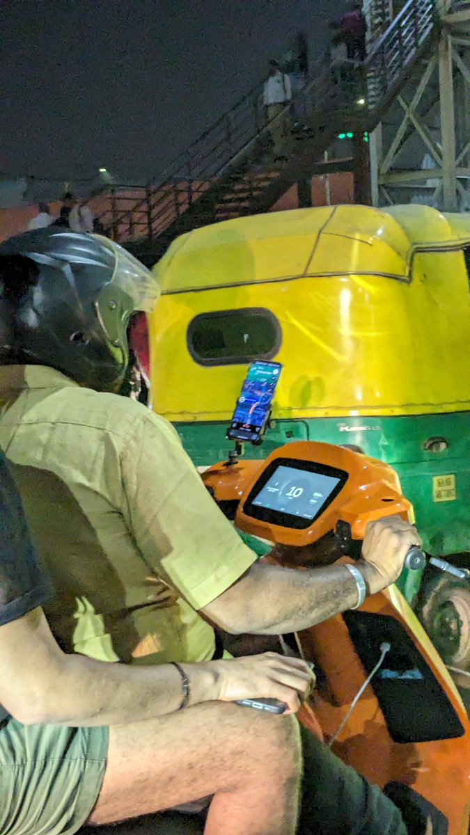 SudhanAtri's tweet photo. @tarunsmehta @swapniljain89  @RavneetPhokela  congratulations on the Ather 450 Apex! Apex in design and performance! 

I also happened to see the Apex of juggad today on an OLS S1 Pro! 🤣

#atherforthewin https://t.co/1AQtuZlTrK