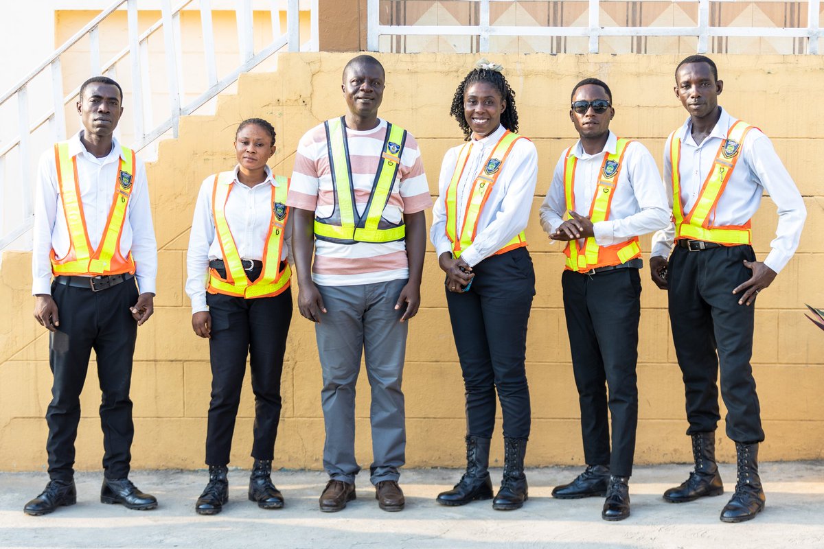 ObuasiSrc's tweet photo. The SRC Assistance Team, the Cadet, the Security personnel, and Peer Counselors on campus ready to assist all Freshers as you report today.

Make your way to campus for we are Glad to Assist. https://t.co/VRUdNKKGm3