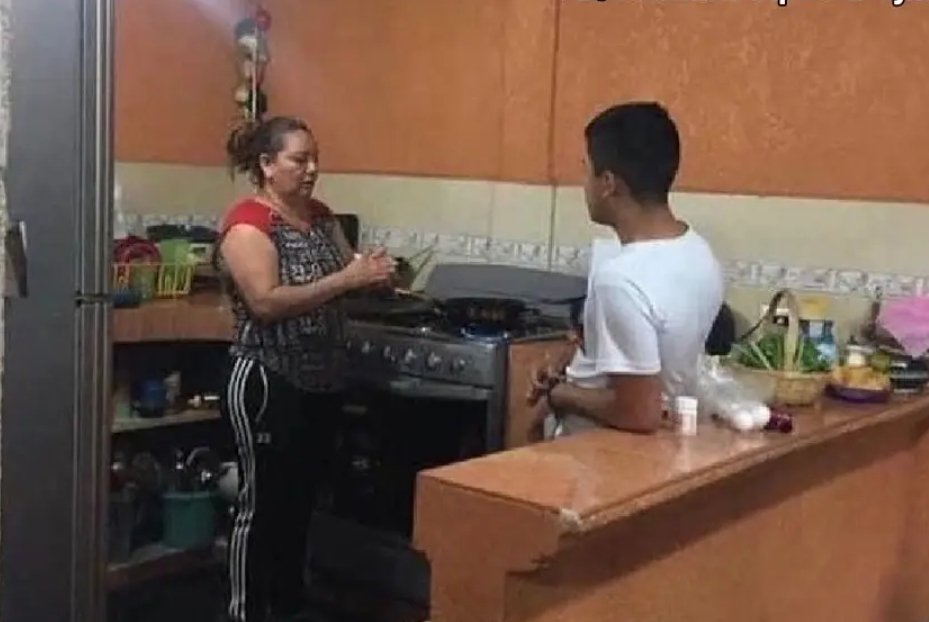 "Chama ya kina Mama, brayo unataka kujoin ya Nini ? Kuna kitu sielewi "  😂💀