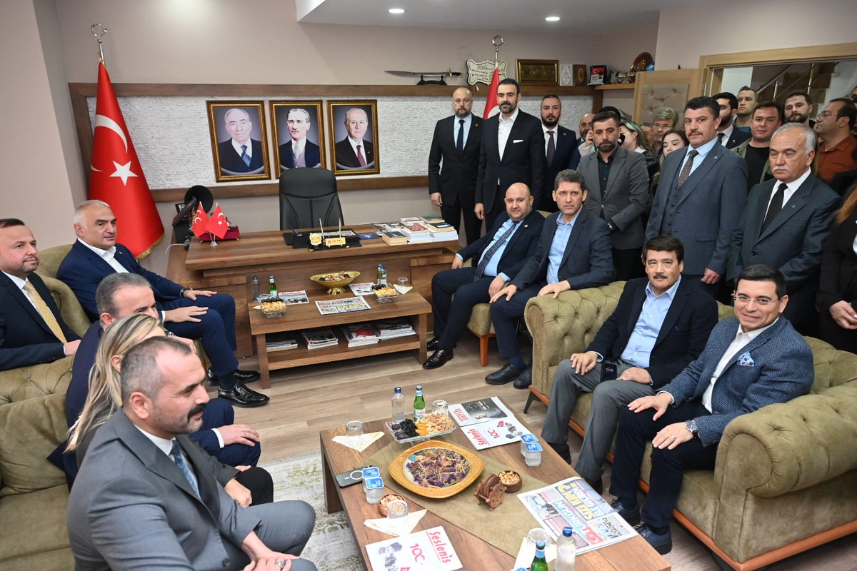 HTutuncu's tweet photo. Cumhur İttifakı Ortağımız MHP Antalya İl Başkanlığını ziyaret ettik, Antalyamızın gelecek hedeflerini konuştuk. Kültür ve Turizm Bakanımız Sn.Mehmet Nuri ERSOY'un öncülüğünde şehrimizi hep birlikte aydınlık yarınlara taşıyacağız. https://t.co/g2n3L4V8RO