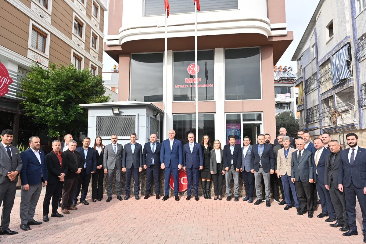 HTutuncu's tweet photo. Cumhur İttifakı Ortağımız MHP Antalya İl Başkanlığını ziyaret ettik, Antalyamızın gelecek hedeflerini konuştuk. Kültür ve Turizm Bakanımız Sn.Mehmet Nuri ERSOY'un öncülüğünde şehrimizi hep birlikte aydınlık yarınlara taşıyacağız. https://t.co/g2n3L4V8RO