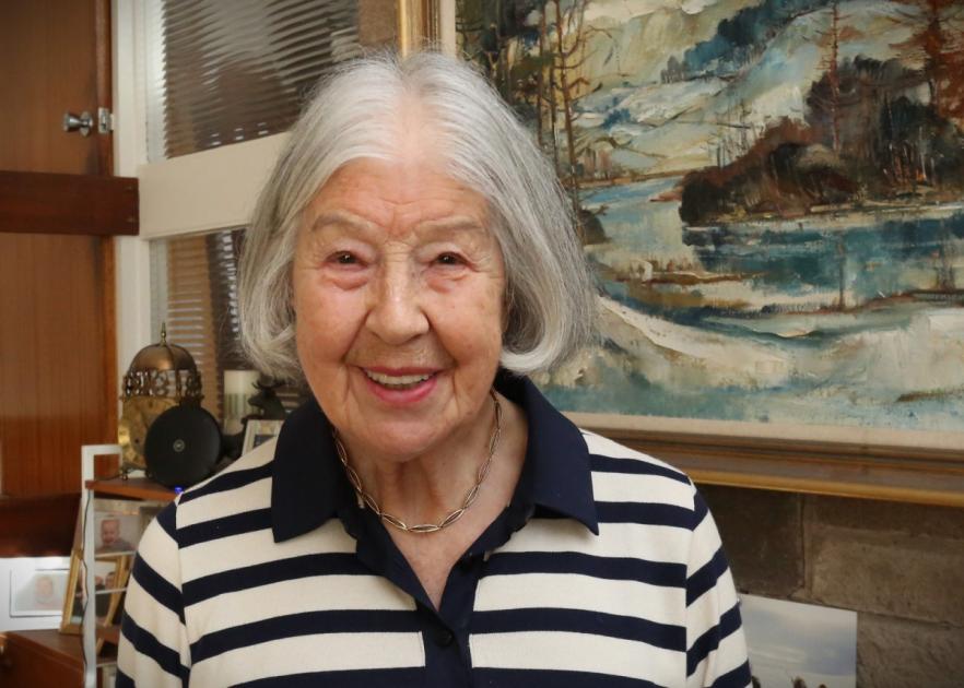 greenocktele's tweet photo. A devoted Girlguiding leader from Kilmacolm has received a prestigious accolade in the King's New Year honours list https://t.co/GGeqYA1poz 👇 Full story https://t.co/Obevn4suah