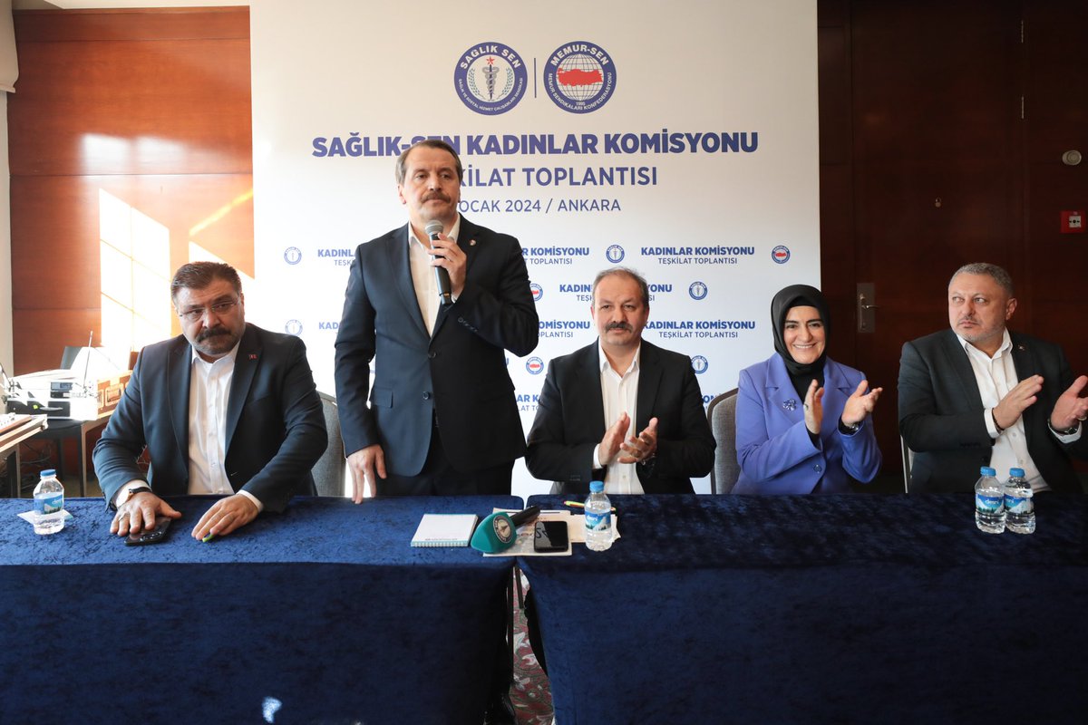 SSMahmutFaruk's tweet photo. Memur-Sen Kadınlar Komisyonu 2. Türkiye Buluşması’nı Türkiye'nin dört bir yanından gelen kadın teşkilat mensuplarımızın katılımıyla gerçekleştirdik. İkinci bölümde ise Sağlık-Sen Kadınlar Komisyonu Teşkilat Toplantısı'nı icra ettik. https://t.co/C1a15GXutD