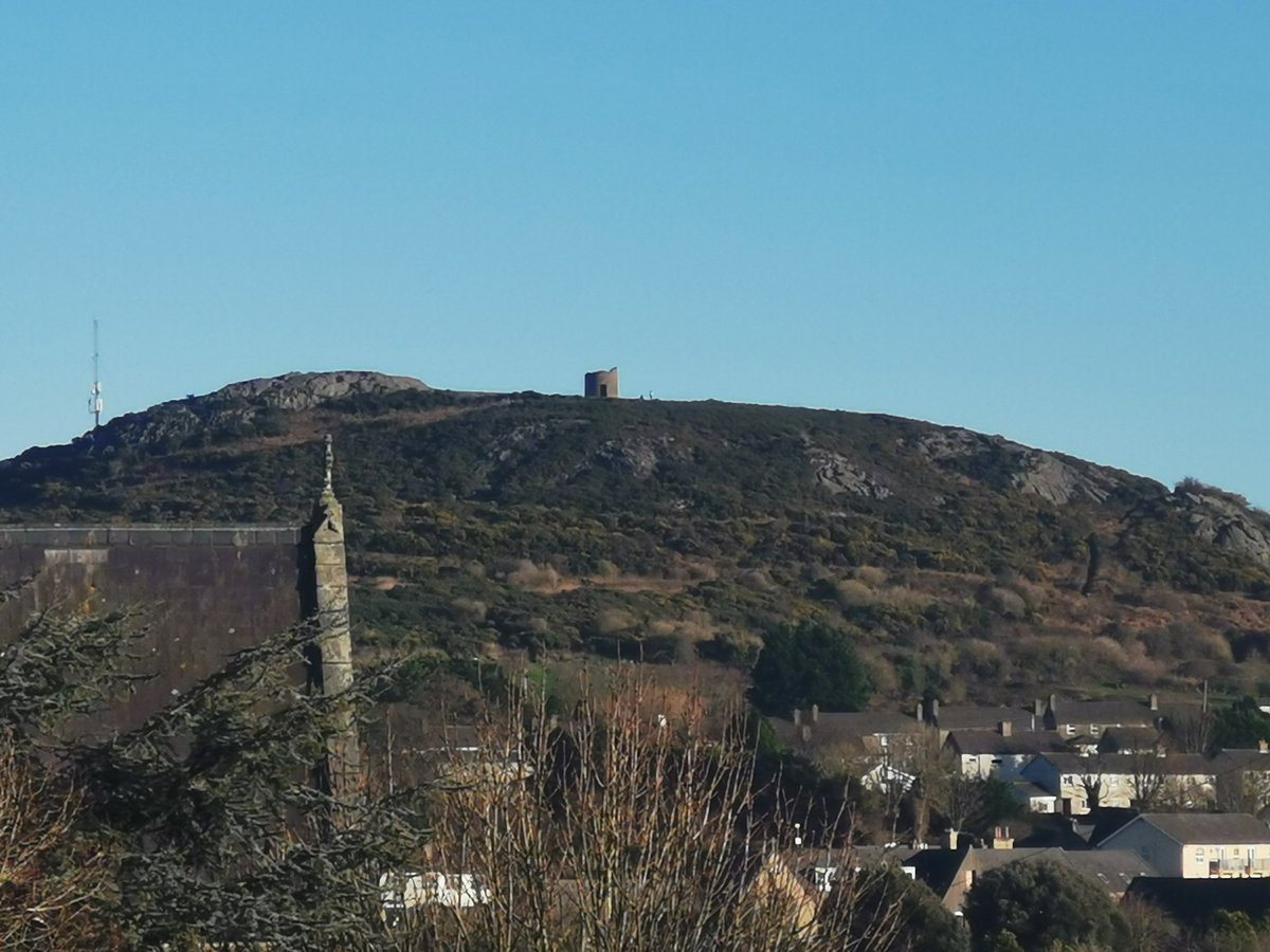 On June 21st 1798 upon Vinegar hill 20,000 men, women and children faced 10,000 members of the Crown forces in a battle that lasted only four hours, but left 1,500 dead. #wexford #vinegarhill