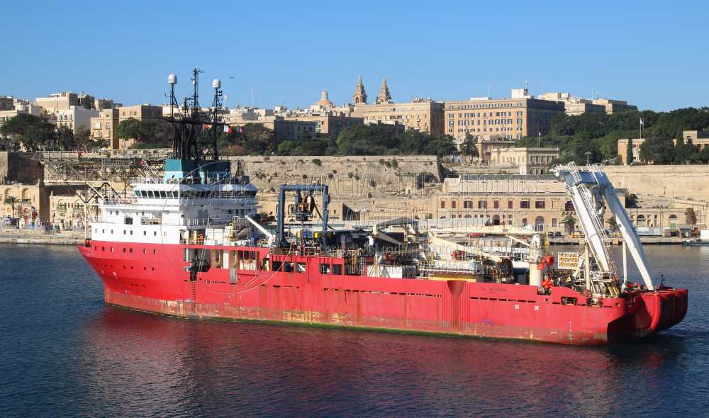 Shipguru's tweet image. #MaidenCall of the #cablelayer #CS_RECORDER #entering #grandharbourmalta - 04.01.2024 - www.maltashipphotos.com- NO PHOTOS can be used or manipulated without our permission