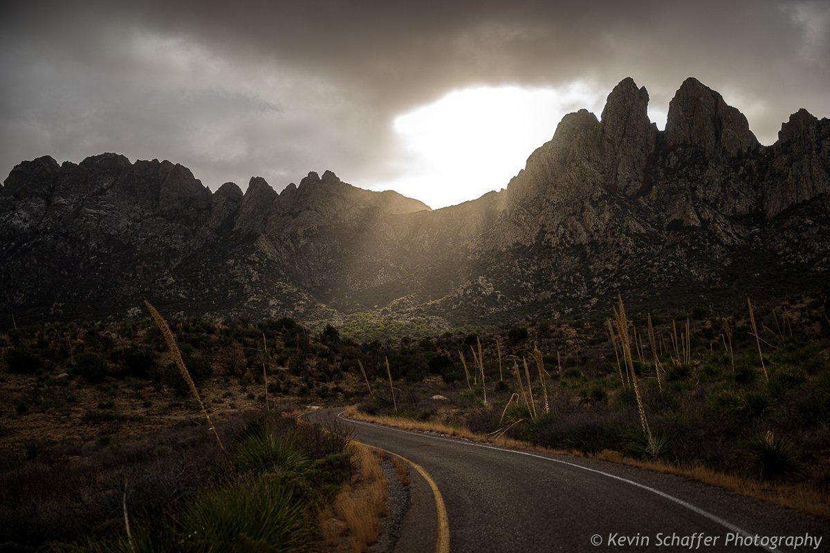 KSchafferPhoto's tweet photo. Hole In The Sky

Taken Thursday afternoon in the Organ Mountains-Desert Peaks National Monument.

Nikon Z9, Z 24-70mm S lens at 46mm, f2.8, ISO100, 1/1600 second https://t.co/Npoglu8yWD