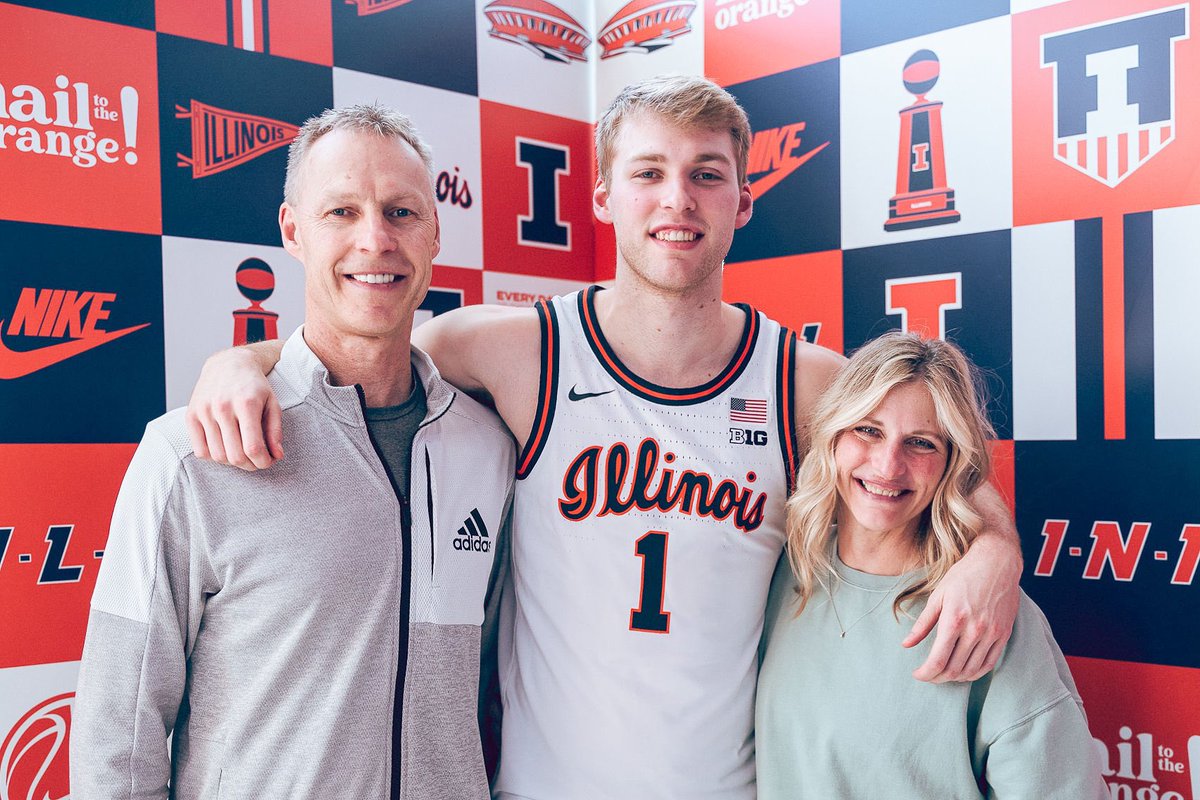 KedPrince4's tweet photo. It's time to address Illinois wing Marcus Domask. 
1. Arguably one of the TOP THREE transfer acquisitions this year. 
2. Time to admit, that he's playing like a first-team All-Big performer. 
3. He's averaging 23 ppg in his last three games including a 32-point game against NW.  #Illini @B1GMBBall