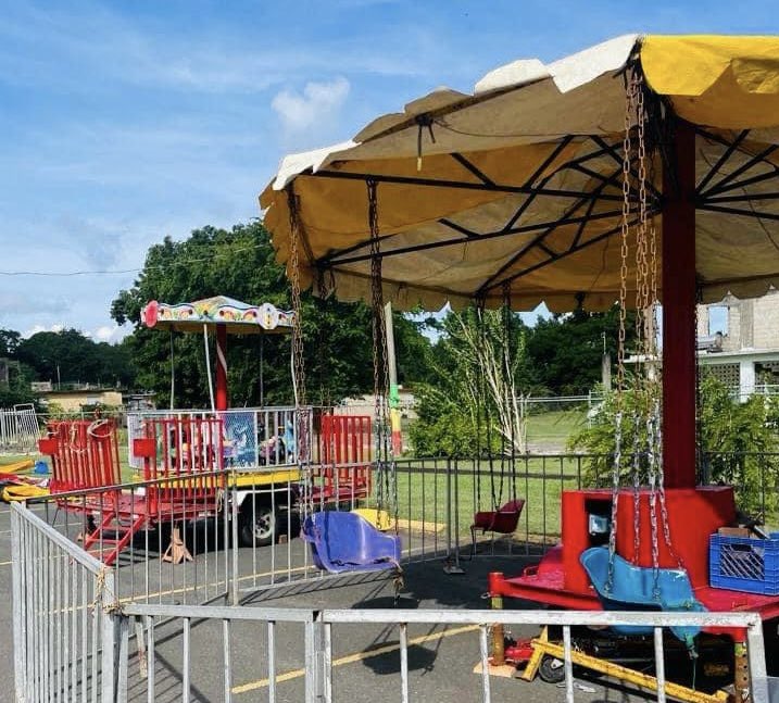 JuliaLoiza's tweet photo. Mis chiquitos y chiquitas, los espero esta tarde el El Mundo de Mario Bros. Con Payasos, Circo, Machinas, Toro Mecanico y Máquinas de obstáculos. A las 3:00 pm Atención Atención. Parque Histórico Cueva María De La Cruz Inc. De 1:00 pm a 5:00 pm #LoizaFlorece https://t.co/no3Q734ErS