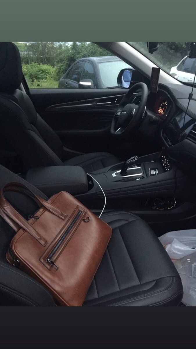 И сама машина ходит, человек машину водит, а ведь люди разные встречаются 🤲🏽🔆