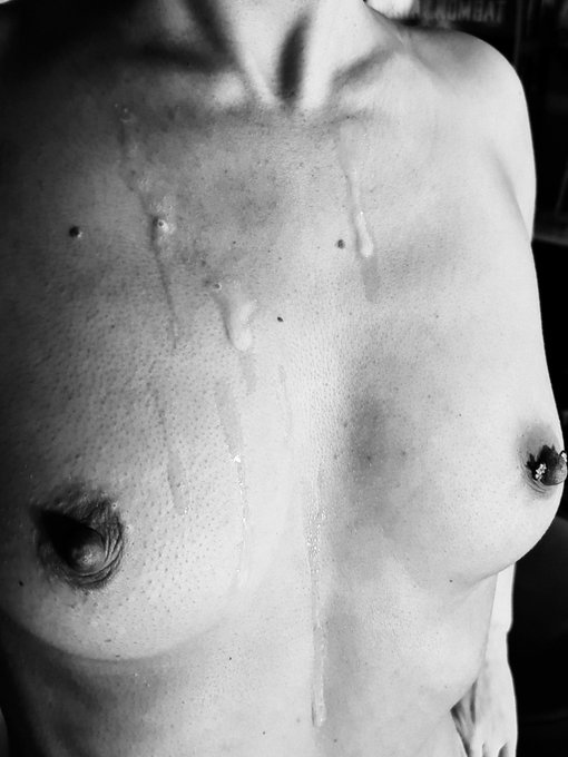 Soaked saturday https://t.co/QIsOKvK4PJ<a href="/tag/humpday"class="tags"><span>#humpday</span></a>