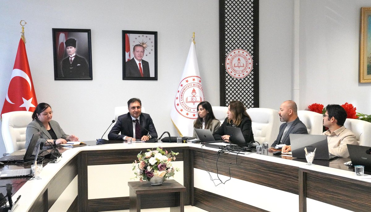 istanbulilmem's tweet photo. ▪️Ortaöğretim Genel Müdürlüğümüz koordinesinde pilot çal��şması başlatılan Harezmi Eğitim Modeli'nin veri hazırlama komisyon toplantısı İl Müdürümüz Doç. Dr. Murat Mücahit Yentür'ün katılımıyla gerçekleşti.

@tcmeb @Yusuf__Tekin
@MucahitYentur https://t.co/DDcZUXOF4C